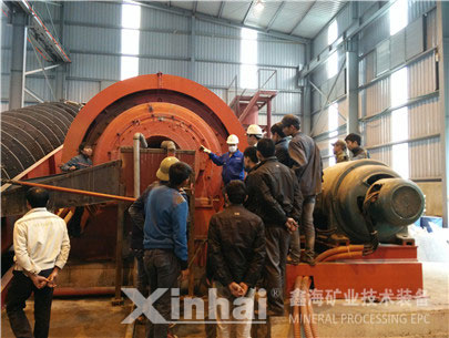 鑫海技術人員為選廠工人進行現場實操培訓